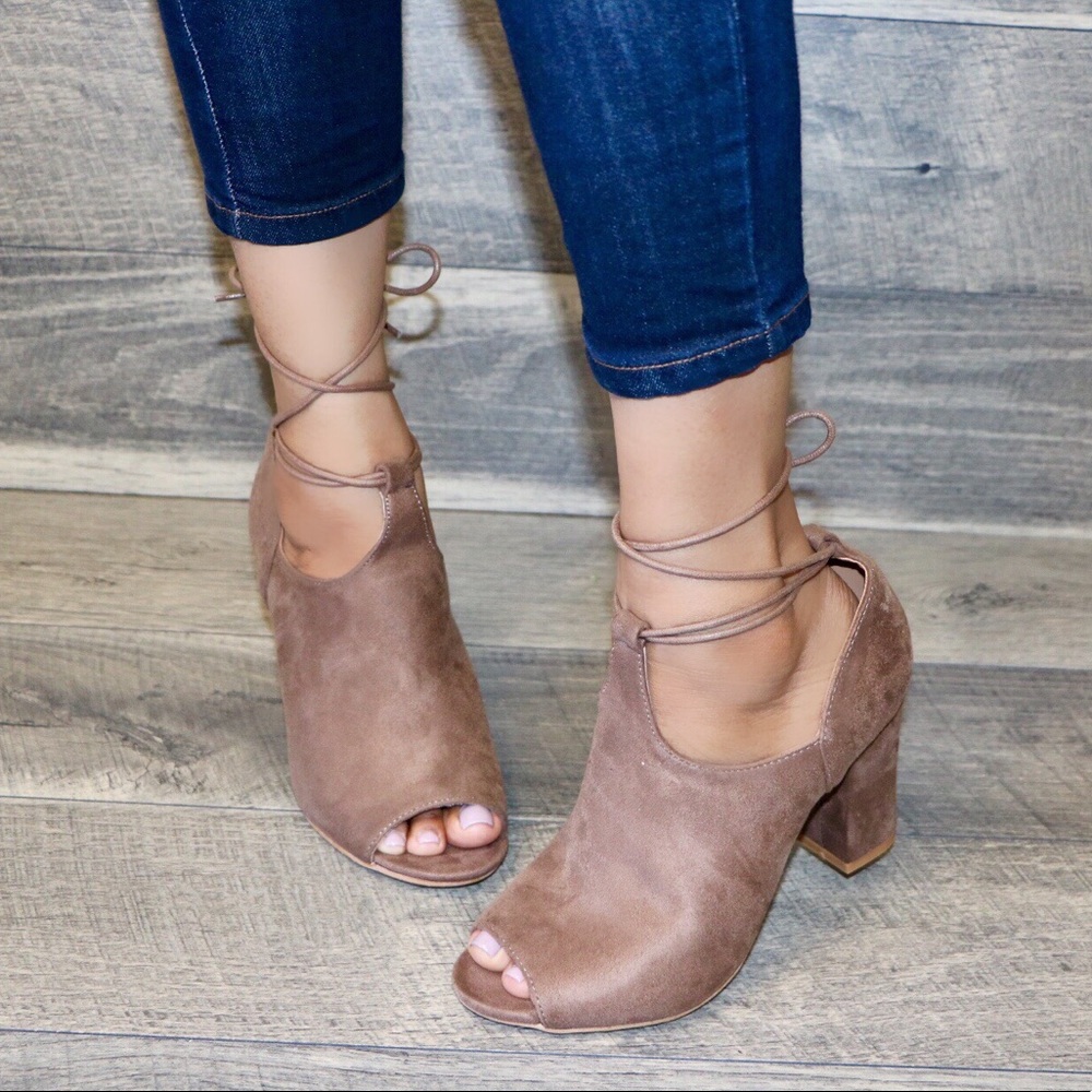 LAST 1🎀Vegan suede peep toe lace up low cut heels - Picture 2 of 5